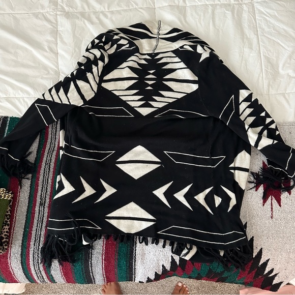 Forever 21 southwestern style fringe cardigan, size S - Picture 6 of 6